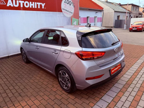 Hyundai i30 1.5 CVVT Comfort, ČR, Záruka - foto 9