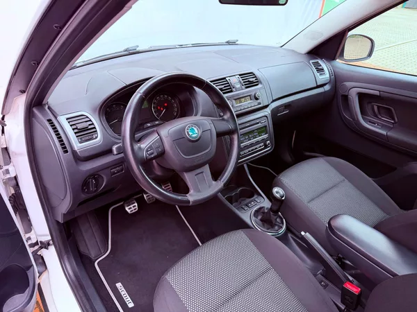 Škoda Roomster Scout 1.2 TSi, Pano, Serviska, - foto 13