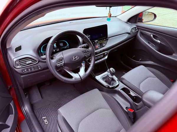 Hyundai i30 1.5 DPi CVVT Comfort, ČR - foto 15