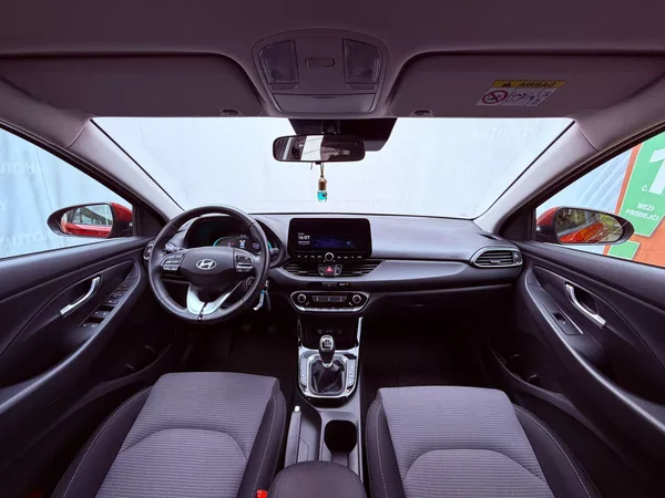 Hyundai i30 1.5 DPi CVVT Comfort, ČR - foto 16