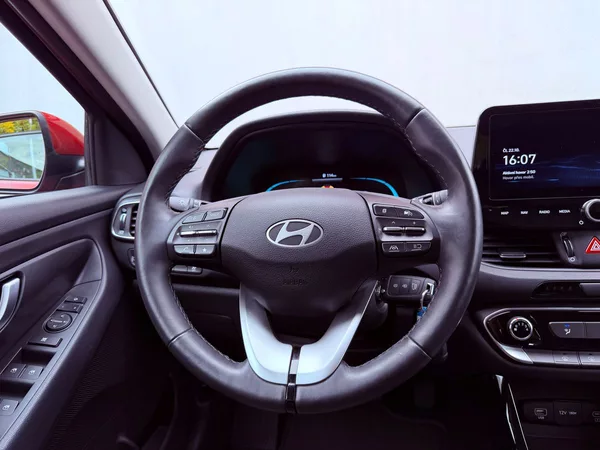 Hyundai i30 1.5 DPi CVVT Comfort, ČR - foto 17