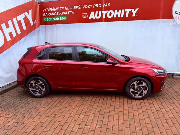 Hyundai i30 1.5 DPi CVVT Comfort, ČR - foto 6