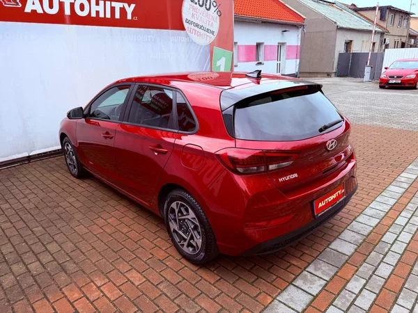 Hyundai i30 1.5 DPi CVVT Comfort, ČR - foto 9