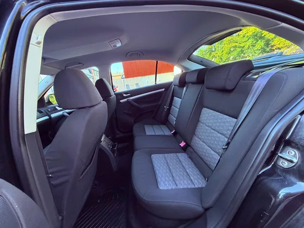 Škoda Octavia 1.6 MPi Ambiente, ČR - foto 11