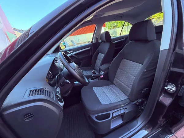 Škoda Octavia 1.6 MPi Ambiente, ČR - foto 12