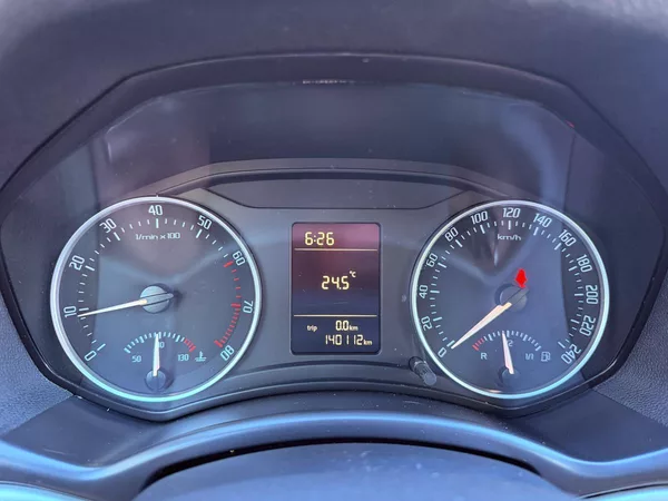 Škoda Octavia 1.6 MPi Ambiente, ČR - foto 16