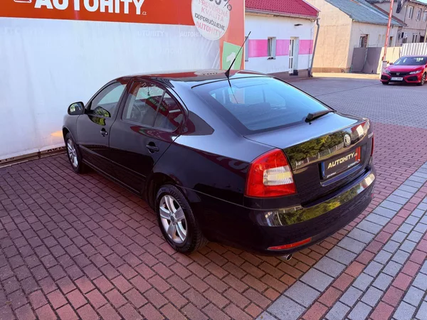 Škoda Octavia 1.6 MPi Ambiente, ČR - foto 8