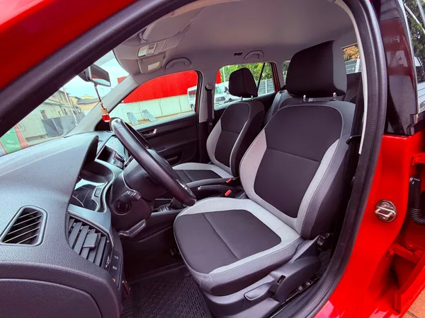 Škoda Fabia 1.2 TSi Ambition, ČR - foto 14