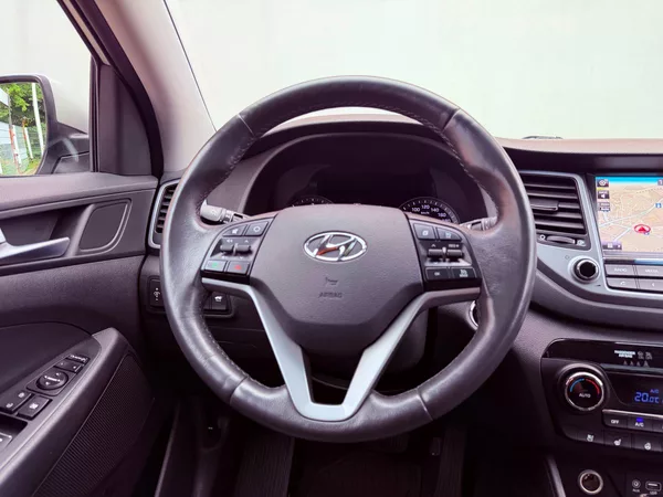 Hyundai Tucson 2.0 CRDi 4x4 Aut. Premium, ČR - foto 19