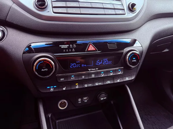 Hyundai Tucson 2.0 CRDi 4x4 Aut. Premium, ČR - foto 23