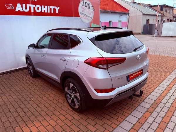 Hyundai Tucson 2.0 CRDi 4x4 Aut. Premium, ČR - foto 8