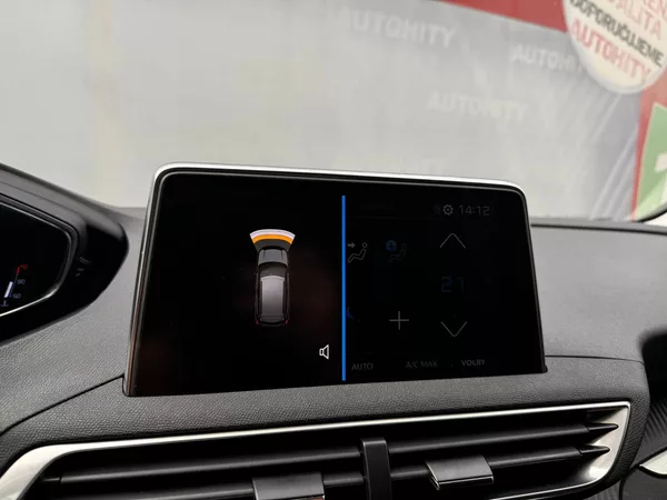 Peugeot 3008 1.5 BlueHDi Allure Aut., ČR - foto 18