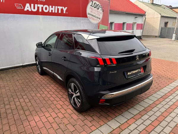 Peugeot 3008 1.5 BlueHDi Allure Aut., ČR - foto 8