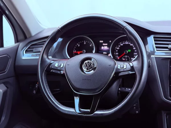 Volkswagen Tiguan 2.0 TDi DSG 4M, ČR, Serviska - foto 20