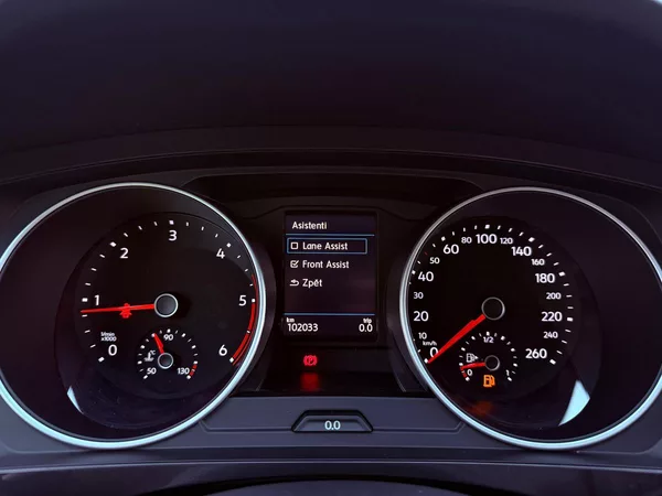 Volkswagen Tiguan 2.0 TDi DSG 4M, ČR, Serviska - foto 22