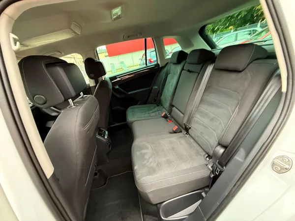 Volkswagen Tiguan 2.0 TDi Elegance DSG 4x4, ČR - foto 14