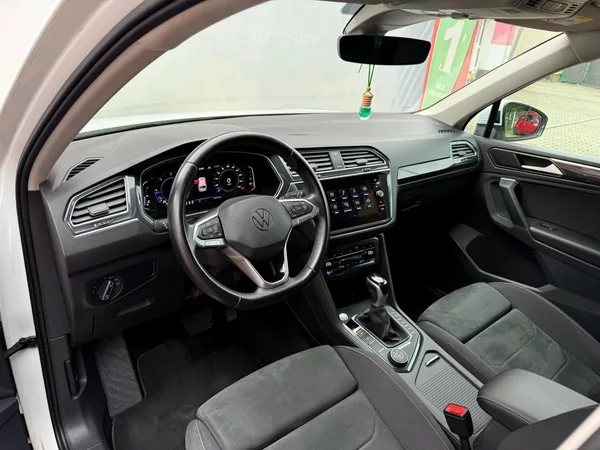Volkswagen Tiguan 2.0 TDi Elegance DSG 4x4, ČR - foto 19