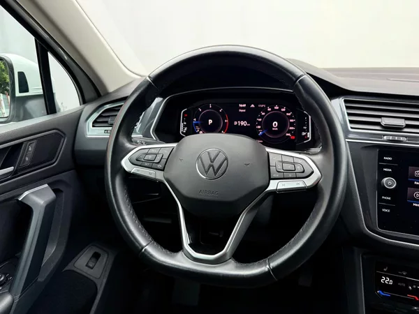 Volkswagen Tiguan 2.0 TDi Elegance DSG 4x4, ČR - foto 21