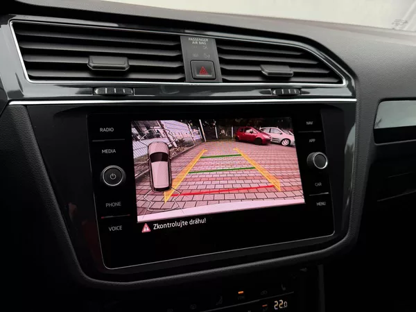 Volkswagen Tiguan 2.0 TDi Elegance DSG 4x4, ČR - foto 24