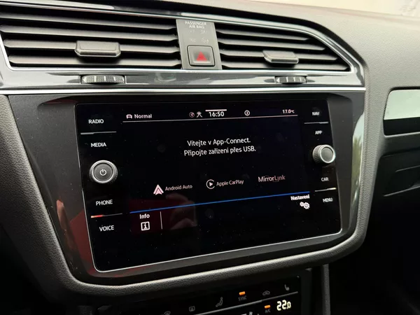 Volkswagen Tiguan 2.0 TDi Elegance DSG 4x4, ČR - foto 27