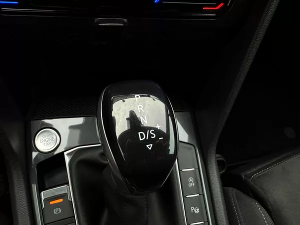 Volkswagen Tiguan 2.0 TDi Elegance DSG 4x4, ČR - foto 30