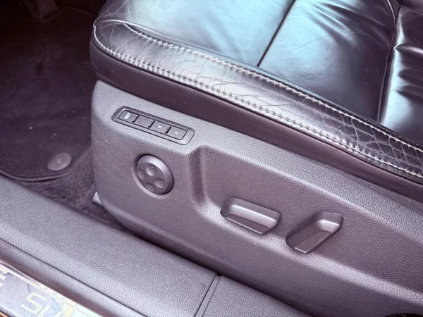 Škoda Superb 2.0 TDi DSG Elegance - foto 14