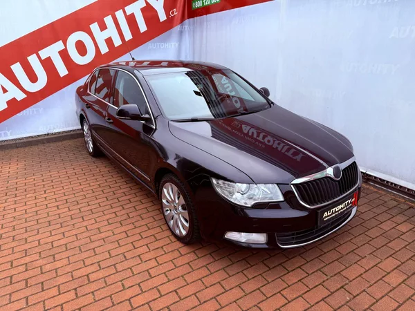 Škoda Superb 2.0 TDi DSG Elegance - foto 3