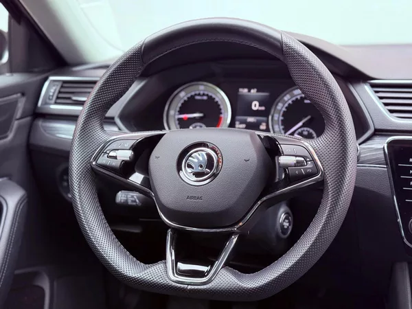 Škoda Superb 2.0 TDi Style, ČR, 1.Maj - foto 18