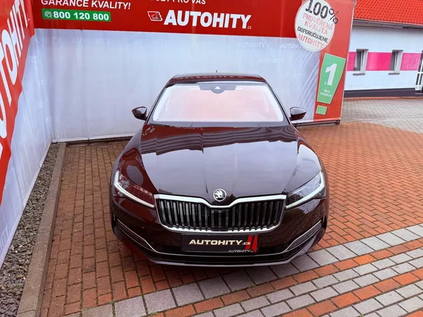 Škoda Superb 2.0 TDi Style, ČR, 1.Maj - foto 2