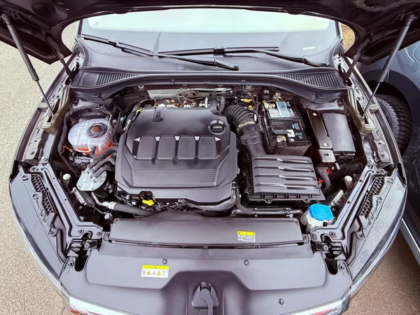 Škoda Superb 2.0 TDi Style, ČR, 1.Maj - foto 33