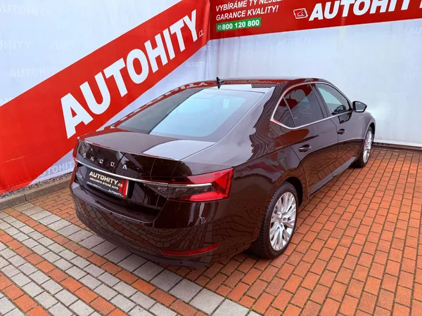 Škoda Superb 2.0 TDi Style, ČR, 1.Maj - foto 7
