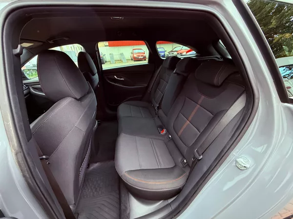 Hyundai I30 1.5 T-GDi N Line DCT, ČR, 1.M - foto 11
