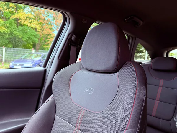 Hyundai I30 1.5 T-GDi N Line DCT, ČR, 1.M - foto 14