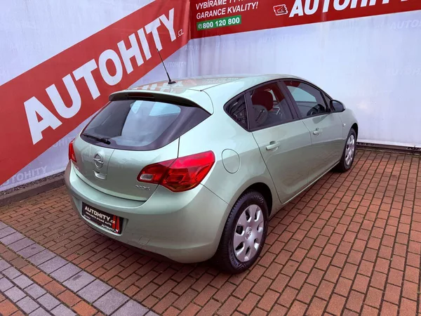 Opel Astra 1.4 EcoTec Design Edition - foto 6
