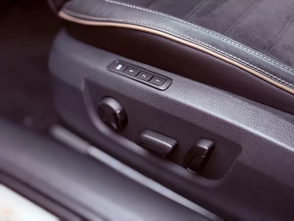 Škoda Superb 2.0 TDi Scout 4x4 DSG, ČR, 1.M - foto 17