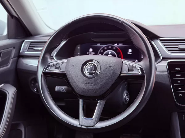 Škoda Superb 2.0 TDi Scout 4x4 DSG, ČR, 1.M - foto 19