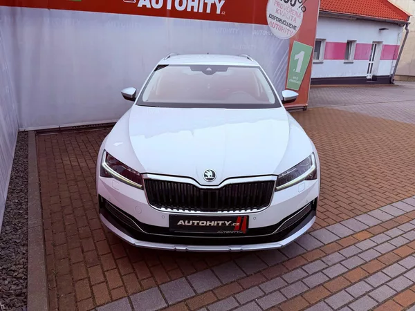 Škoda Superb 2.0 TDi Scout 4x4 DSG, ČR, 1.M - foto 3