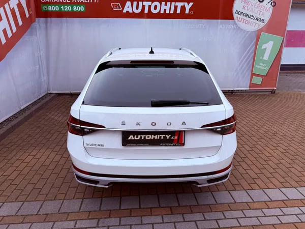 Škoda Superb 2.0 TDi Scout 4x4 DSG, ČR, 1.M - foto 8