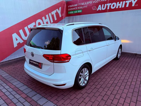 Volkswagen Touran 2.0 TDi Highline, ČR, 7 míst - foto 9