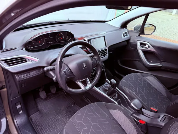Peugeot 2008 1.2 PureTech Active, ČR, 1.Maj - foto 14