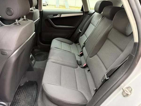 Audi A3 2.0 TDi, AutoAC - foto 11