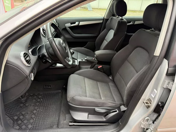 Audi A3 2.0 TDi, AutoAC - foto 12