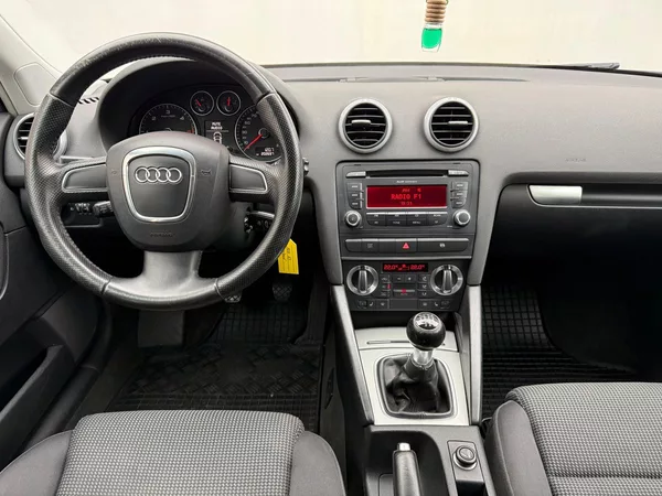 Audi A3 2.0 TDi, AutoAC - foto 14