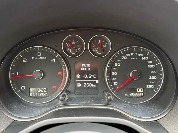 Audi A3 2.0 TDi, AutoAC - foto 15