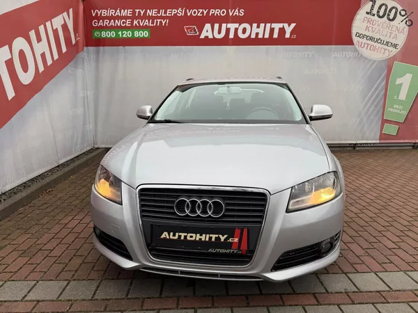 Audi A3 2.0 TDi, AutoAC - foto 2