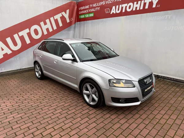 Audi A3 2.0 TDi, AutoAC - foto 3