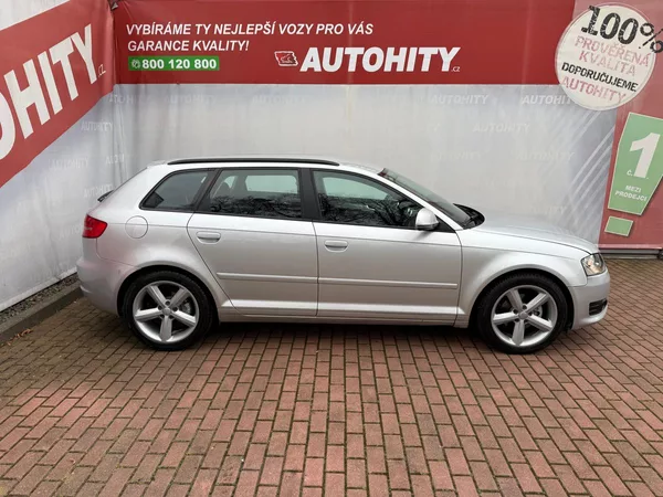 Audi A3 2.0 TDi, AutoAC - foto 5