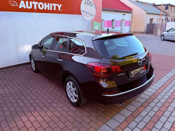 Opel Astra 1.4 Turbo Innovation Aut., S.K - foto 9