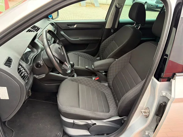 Škoda Fabia 1.2 TSi Style, ČR, Serviska - foto 13