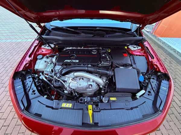 Mercedes-Benz GLB 35 AMG 4Matic 8G, ČR, 1.Maj, S - foto 31